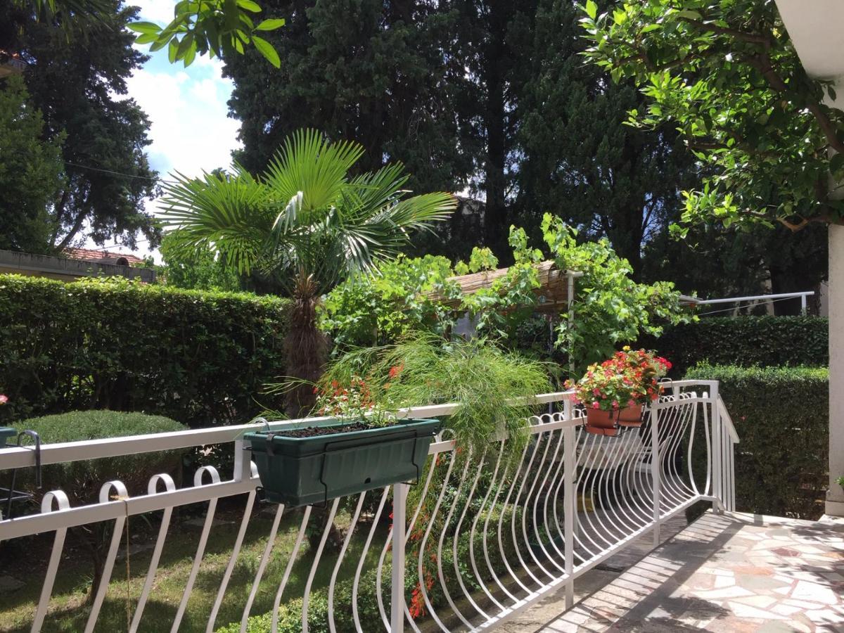 Garden Apartment Kaštela Exterior foto